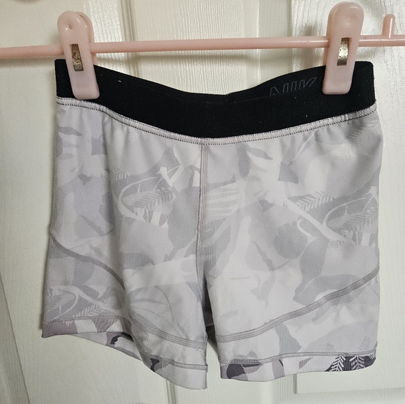 Nike | Dry Fit Bike Shorts - Picture 9 of 9